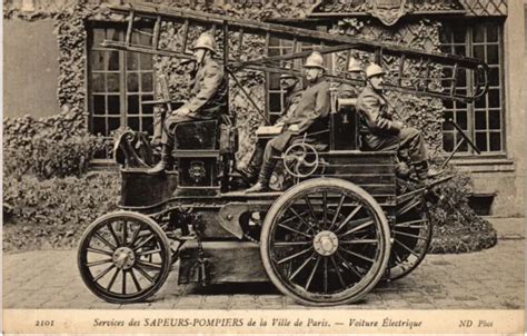 CPA PARIS SAPEURS POMPIERS Firefighters Voiture Electrique 1246200