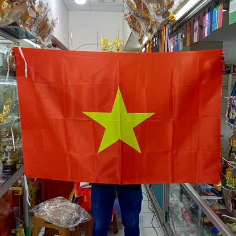 Jual bendera negara Vietnam ukuran 90x135 berkualitas | Shopee Indonesia