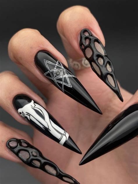 Gothic Nails 45 Coolest Designs And Ideas Gothic Nails Goth Nails Coral Nails With Design