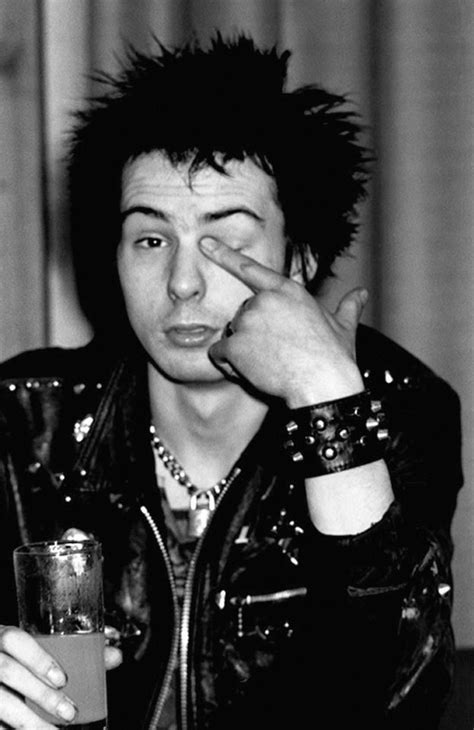 Pin By Cado On Quick Saves Sid Vicious Punk Scene Punk Guys