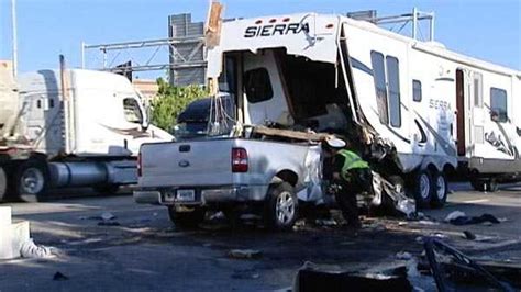 Police Investigate Truck Camper Crash On Sb I 75