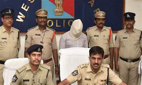 Andhra Pradesh Man Arrested For Deceiving Women And Stealing Jewellery