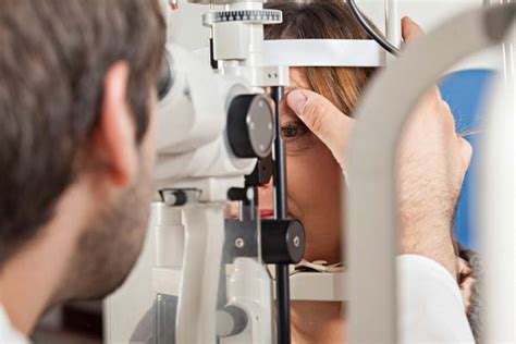 3 Reasons To Visit An Eye Doctor Carmi Eye Care Carmi Il