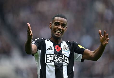 Newcastle United Identify Alexander Isak Replacement With Arsenal