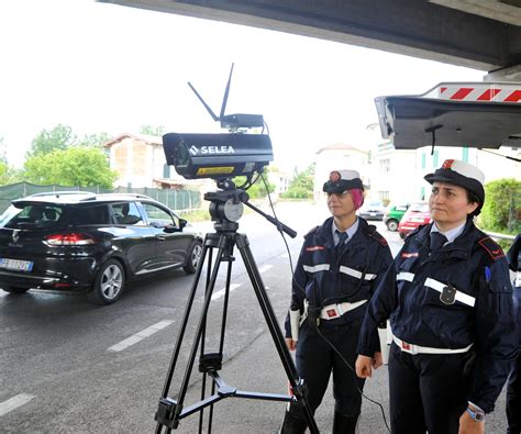 Stangata Sulle Auto Multe Per Revisioni Non In Regola