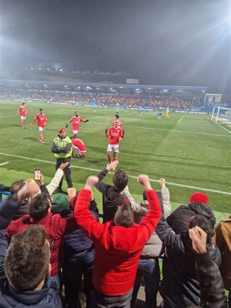 Líder Benfica segura vantagem ao vencer em Vizela golos de João