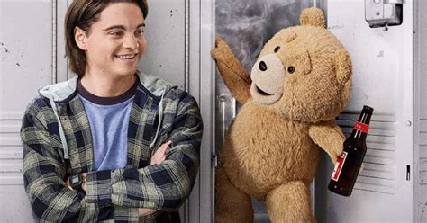 Koka Peacock Divulga Trailer Da S Rie Ted Sobre O Ursinho De