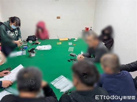 連破兩道鐵門！台南天九牌賭場被抄 賭客嚇到喊：不敢了 Ettoday社會新聞 Ettoday新聞雲