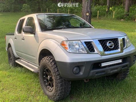 Rough Country 2.5" Suspension Lifts for 05-22 Nissan Frontier | 86731 ...