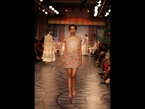 Rahul Mishras Show At The Fdci India Couture Week 2019