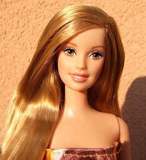 Barbie Celebrity Brown Eyes Blonde Hair Barbie