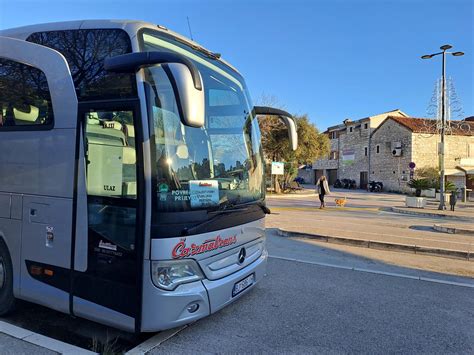 Slobodna Dalmacija Zimi na njemu ni žive duše a ljeti sveopći