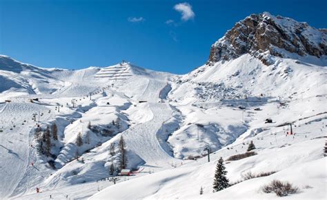 Narty i spa w Dolomitach jak spędzić zimowe wakacje we Włoszech FRU