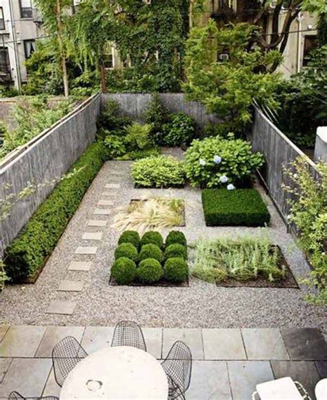 20 Small Backyard Garden For Look Spacious Ideas Homemydesign