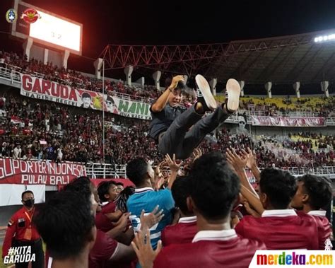 Foto Timnas Indonesia Lolos Piala Asia U Shin Tae Yong