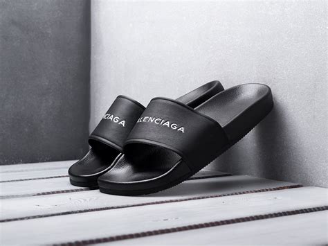 Сланцы Balenciaga цвет Черный купить по цене 1990 рублей в интернет ...
