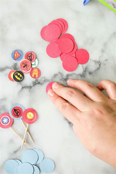 Easy DIY Cupcake Toppers - Fab Everyday