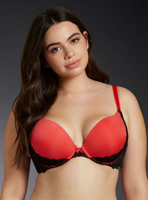 Smooth Push Up Plunge Bra In 2020 Plunge Bra Bra Plus Size Bra