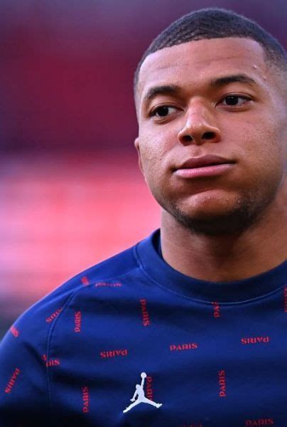 El llamativo meme de Mbappé tras conocerse su romance con la modelo