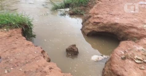 G Ap S Chuva Estrada Rompe E Deixa Moradores Ilhados Em