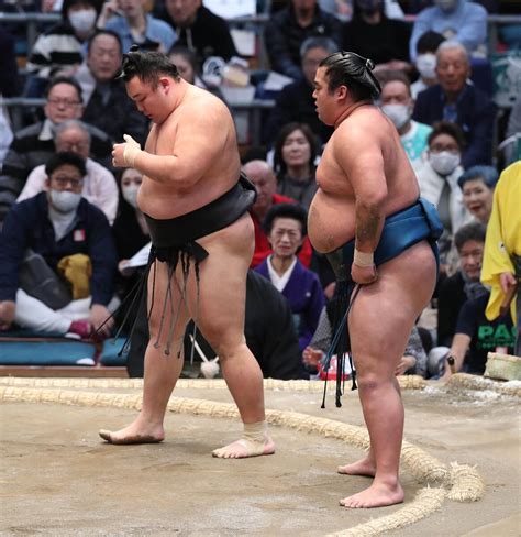 朝乃山、土俵に顔面から落下 必死につかんだ6勝目「顔から落ちてよかった」再び十両v争いトップに並ぶ スポーツ報知