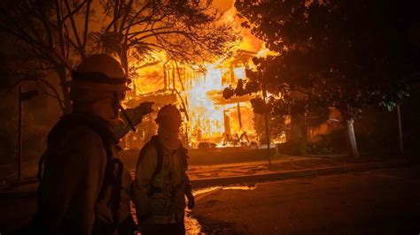 Mapa de los incendios en Los Ángeles fuegos causas fotos y vídeos