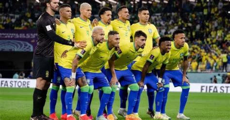 Brasil Vestir Por Primera Vez En Su Historia Un Uniforme Totalmente Negro