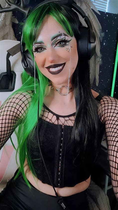 🥀 Lime Green Gothy Egirl For Alien Isolation Stream Yesterday 💚 R