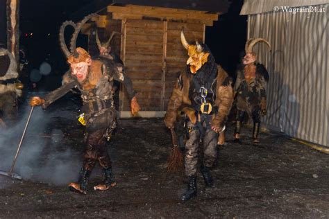 Krampusse Der Alm Teufeln Krampusnacht Wagrain Wagrain