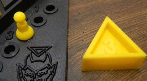 Devil's Triangle Board Game Review and Rules | Geeky Hobbies