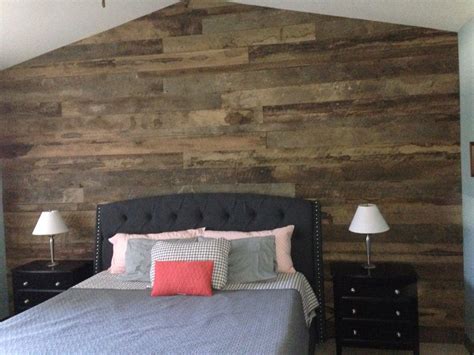 Simple Reclaimed Wood Feature Wall With Low Cost Home Decorating Ideas