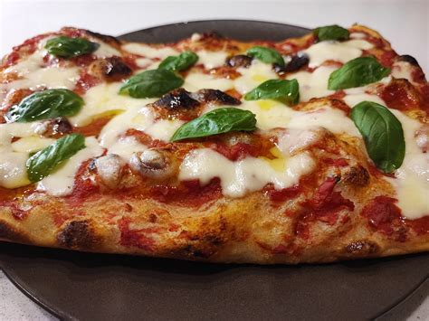 Pizza Margherita In Teglia Pizza Di Gusto