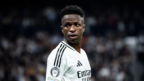 Real Madrid transfernieuws PSG doet bod van 250 miljoen op Vinícius