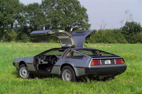 DeLorean DMC 12 el coche deportivo de la película Regreso al Futuro