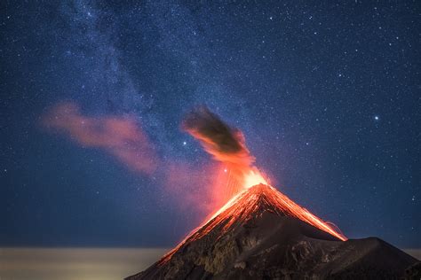 How I Photographed an Erupting Volcano in Front of the Milky Way | PetaPixel