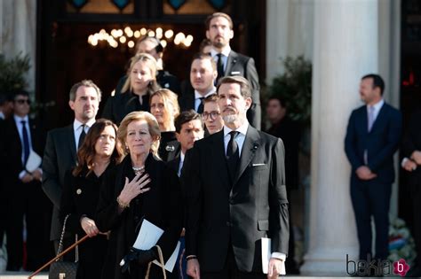 La Familia Real Griega Tras El Funeral De Constantino De Grecia Actos