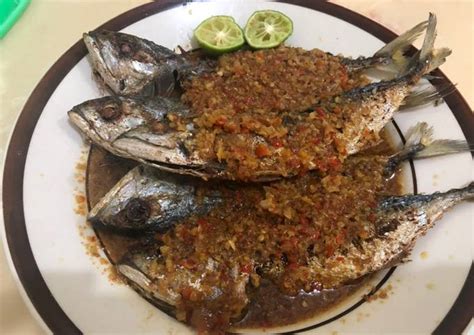 Resep Ikan Kembung Masak Kecap Oleh Widyawiryanata Cookpad