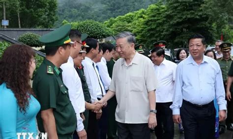 越南国家主席苏林在北坡特别国家遗址纪念碑进香 中文页面 中文页面