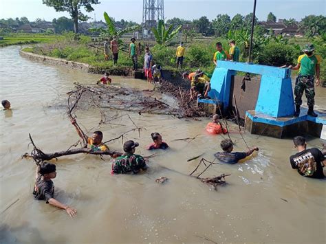 Hut Ke Kostrad Prajurit Yonif Mr Kostrad Karya Bakti Kostrad