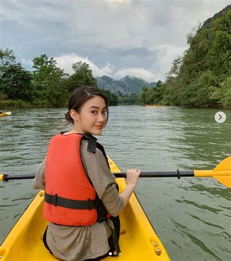 Hot Girl L O G C Vi T P Kh Ng T V T Khoe Th N H Nh V N Ng I M