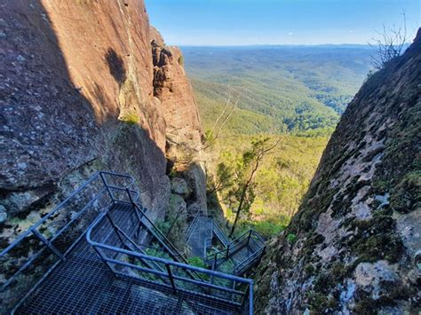 Pigeonhouse Mountain - Aussie Bushwalking