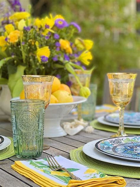 How To Decorate For Summer With Lemons