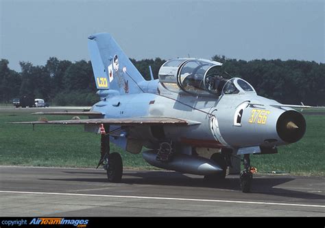 Mikoyan Gurevich MiG 21UM 3756 Aircraft Pictures Photos