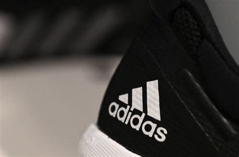 Adidas zieht Einspruch gegen Black Lives Matter zurück Unternehmen