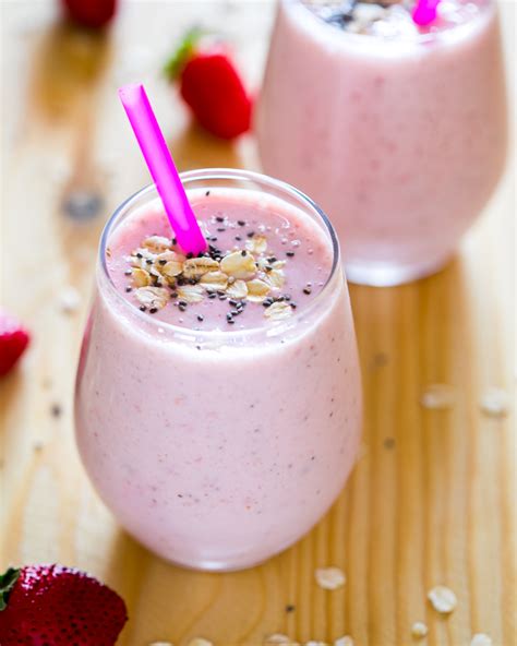 Strawberry Oatmeal Breakfast Smoothie Centercutcook