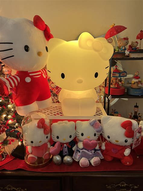 Omg I Finally Have This Jumbo Hello Kitty Lamp 😱😱😱😍😍😍 A Friend In