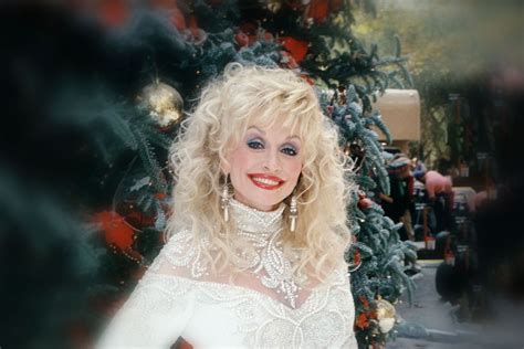 Dolly Parton Christmas 2024 - Jilly Lurlene