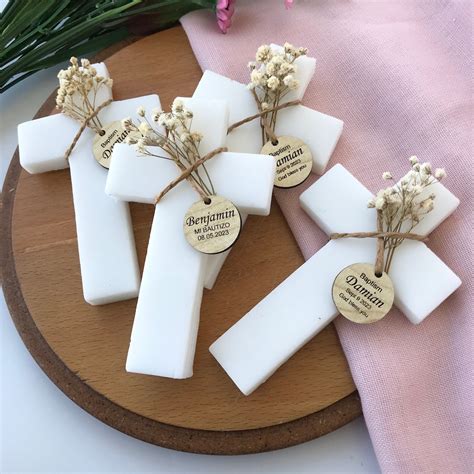 10Pcs Faveurs de baptême avec savon croisé personnalisé Souvenirs de