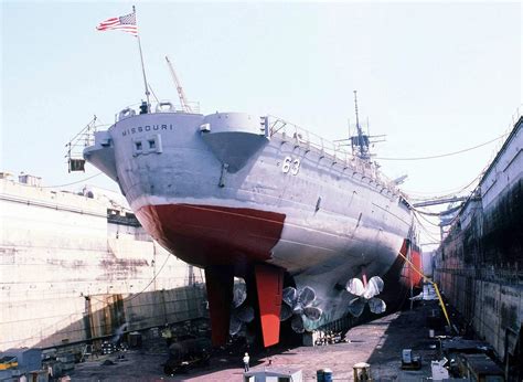 A Stern View Of Uss Missouri Bb 63 Januari 1 1990 At The Long Beach Naval Shipyard 2100 ×