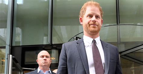 Príncipe Harry Acude A Juicio Contra El Daily Mirror En Londres